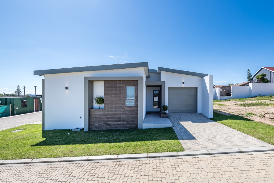 3 Bedroom Property for Sale in Heiderand Western Cape